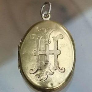 Antique Edwardian Engraved 14 Carat Gold Locket, Circa 1904