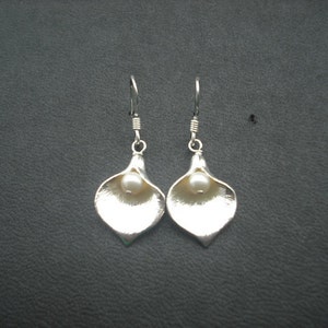 Calla Lilly earrings