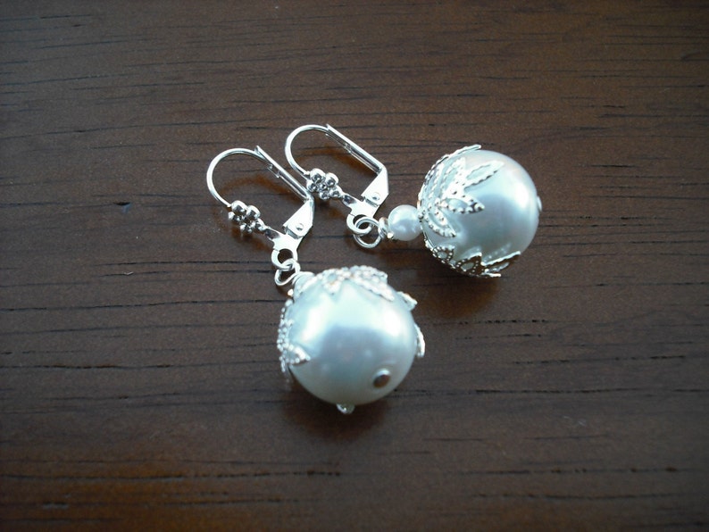 glass pearl with silver earrings image 3