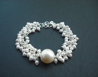 pearl cluster bracelet with swarovski pearl