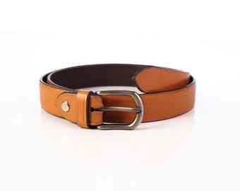 Cintura in pelle Colmar: realizzata e cucita a mano per uno stile senza tempo e una lunga durata