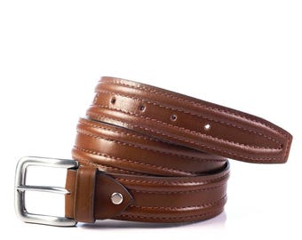 Cintura in pelle fatta a mano Macon: perfezione artigianale per il gentiluomo moderno