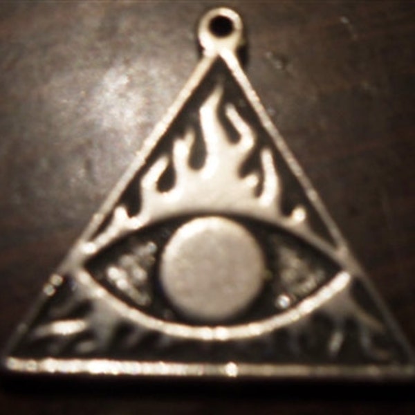 Spellbinder evil eye black magick protection pendant
