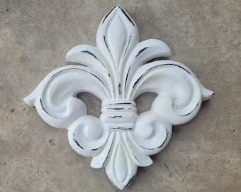 Fleur de Lis Wall plaque | PICK YOUR COLOR | Old World, Tuscan, French Country, Medieval Home Decor. Royal Queen King | FleurDeLisJunkie |