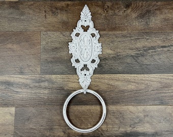 Anneau porte-serviette shabby chic | Anneau porte-serviette décoratif | CHOISISSEZ VOTRE COULEUR | Anneau porte-serviettes en fer | Porte-serviettes blanc | Salle de bain shabby chic Fleurdelisjunkie