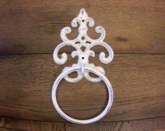 Anneau porte-serviette shabby chic | Porte-serviettes Fleur de Lys | Porte-serviettes en fonte | Porte-serviettes blanc | Salle de bain shabby chic | Fleurdelisjunkie