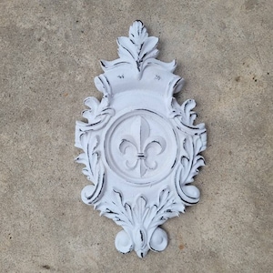 Fleur de Lis Wall plaque - PICK YOUR COLOR - Old World, Tuscan, French Country, Medieval Home Decor, FleurDeLisJunkie, wall decor