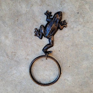 Gancio per asciugamani a forma di rana, portasciugamani da bagno, natura, anello per asciugamani da parete/portasciugamani in ferro a forma di rana/accessori per il bagno in metallo/arredo bagno
