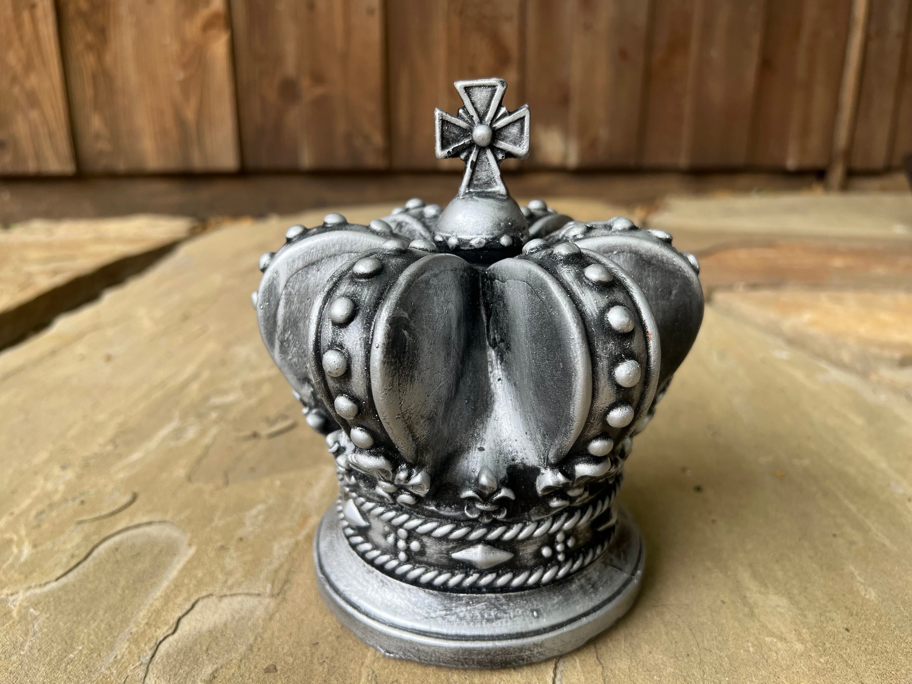 ひときっき Crown フェルン② Crown Finial With Cross Top - PICK COLOR - Old World Tuscan