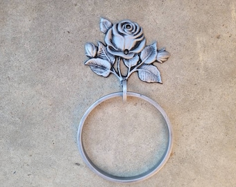 Anneau de serviette rose | Médaillon | Choisissez votre couleur et votre taille | Porte-serviettes en fonte | Porte-serviettes | Salle de bain | Victorien | Décoration traditionnelle