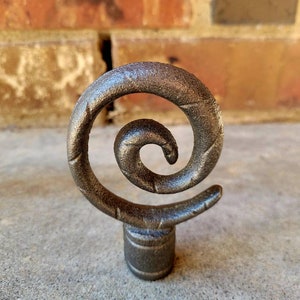 Contemporary Modern Swirl Spear Finial Fence Decor | PICK YOUR COLOR | Bottle making tops | Hardware Garden Backyard Fencing Craft Supplies