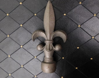 Cast Iron Fleur De Lis Finial | PICK YOUR COLOR |  Fence French Country Home Decor | Garden Backyard Decor | Fencing Supplies Fence Top