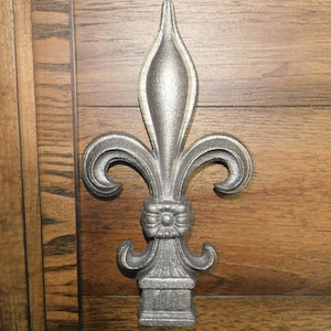 Extra grote gietijzeren fleur de lis-kruisbloem | KIES JE KLEUR | Fleur de Lis | Kruisbloem | Pijl | FleurDeLisJunkie | Franse land | Toscaans