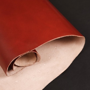 Couro de vaca Vachetta Borgonha Full Hide, 2 m², 100% genuíno – flor integral – curtido ao vegetal – 1,5 mm (113 g). Couro macio feito à mão para bolsa e carteira.