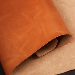 Pelle pieno fiore color cammello di alta qualità, taglia grande, 2 m², conciata al vegetale Analin genuina, 1,3 mm (3-4 oz) 20-25 piedi quadrati, pelle di vitello lucida a tutta pelle