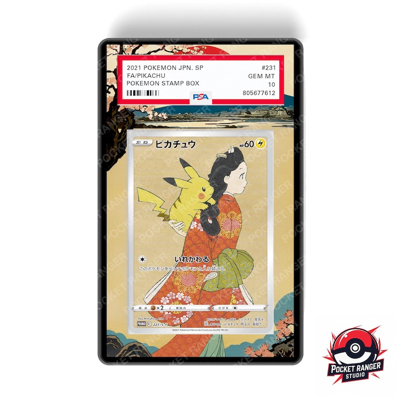 Puede incluir: Una carta de Pok&eacute;mon calificada con Pikachu y una mujer con un kimono japon&eacute;s tradicional. La carta est&aacute; dentro de un soporte negro con el texto "2021 POKEMON JPN. SP FA/PIKACHU POKEMON STAMP BOX". La carta est&aacute; calificada GEM MT 10.