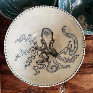Ceramic octopus bowl, artisanal bowl, handmade bowl, cereal bowl, bowl made in France.