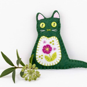 Emerald Green Cat Felt Christmas Ornament image 2