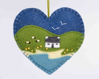 Irische Cottage Verzierung, gestickte irische Landschaftsherzverzierung, irisches Einweihungsgeschenk