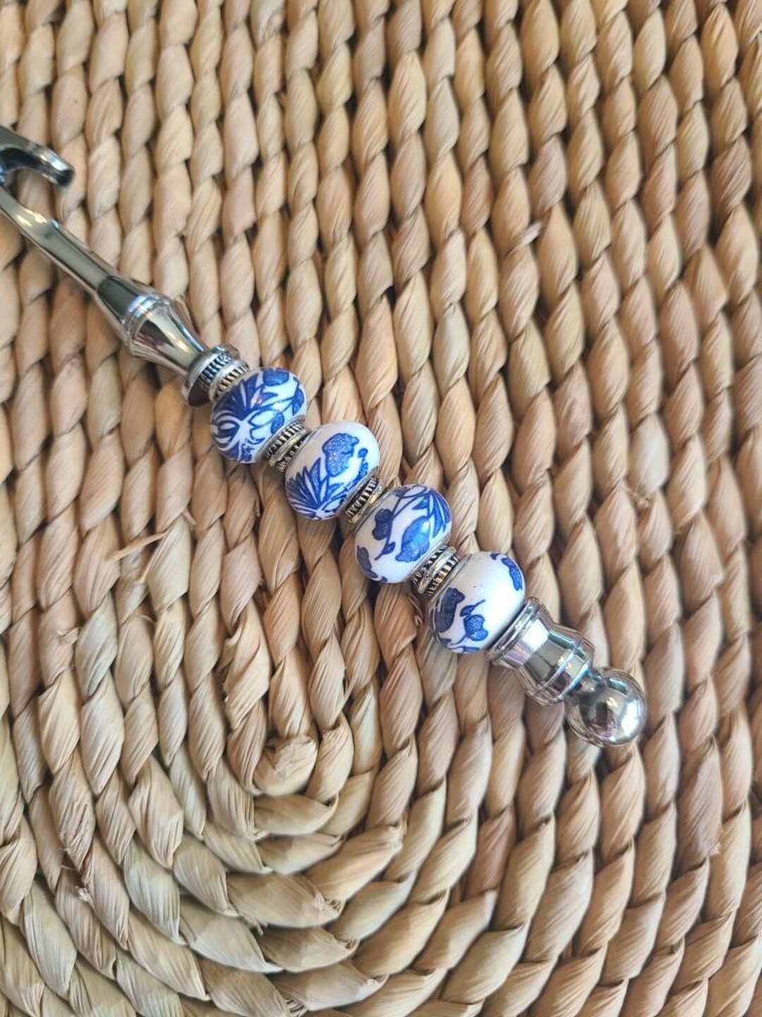 Bracelet Fastener Helper Tool Buddy Wedgwood Blue Style Flower Glass