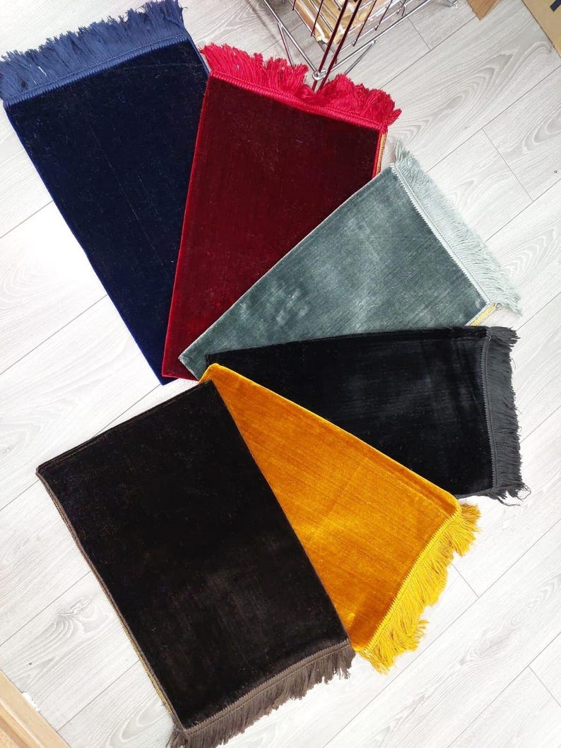 Quality Islamic Plain Prayer Mat, Rug, Janamaz, Salat Mat Different ...