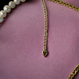 Mean girls movie Necklace half chain half pearl necklace gold initial charm anti tarnish initial Regina necklace gifts for teenagers imagem 7