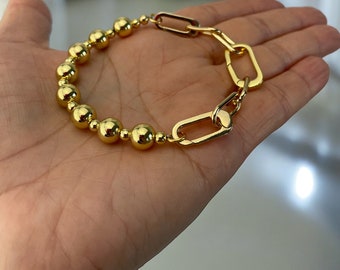 Chunky paperclip and ball beads gold bracelet; Gold filled Bracelet; gift for her; gold hardware bracelet; large gold beaded bracelet