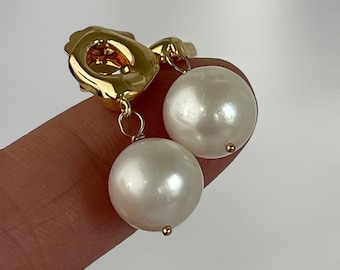 Pearl Drop Earrings; Pearl Dangling; minimalist jewelry; Gifts for her; gold earrings; birthday gift; simple pearl earrings; graduation gift