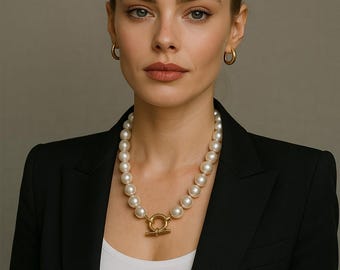 Freshwater pearl necklace with large gold toggle lock; handmade pearl choker; modern pearl necklace; gift for fashionista; gift for mom