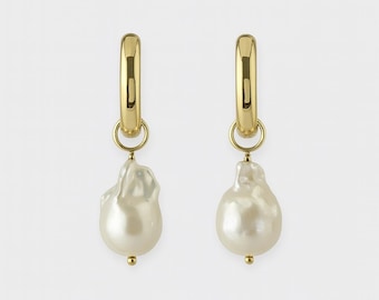 Baroque pearl gold oval hoop earrings; chunky hoop earrings; large oval hoop with pearl; pearl earrings; gifts for her; pearl dangling