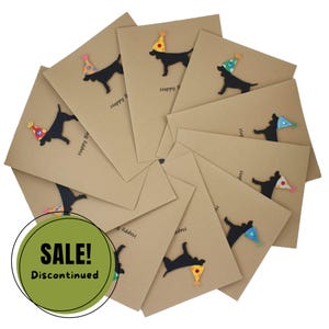 Lot de cartes d'anniversaire chien noir 0f 10 | Cartes d'anniversaire génériques pour chien | Carte d'anniversaire faite main pour animal de compagnie | chien avec chapeau de fête | Cartes de correspondance kraft marron