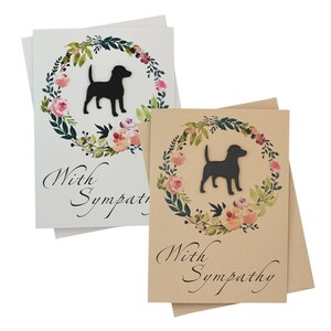 Tarjeta de condolencias con corona floral de Beagle / Tarjeta de condolencias para mascotas hecha a mano de 5 x 7 con diseño de perro negro / Interior blanco o marrón a elegir / Acuarela