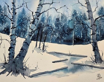 Puede incluir: Una pintura de acuarela de una escena de bosque nevado con dos abedules en primer plano. Los árboles están pintados en tonos de azul y gris, y la nieve es blanca. El fondo es un desenfoque de árboles azules y grises.
