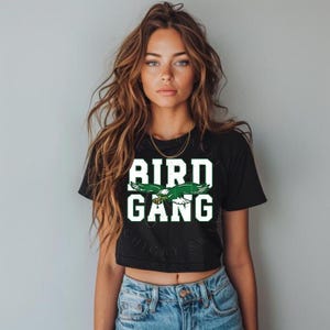 Bird Gang Crop Top : Gameday Eagles Fußball-T-Shirt für Frauen