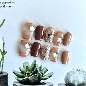 Mocha Mousse Marble Press On Nails, Short Square False Nails, Stylish Glamorous Everyday Fake Nails, Reusable Glue On Nails