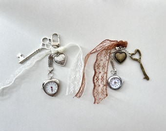 Vintage Lace silver watch keychain, heart-shaped watch keychain, heart charm brown lace bag accessory, Y2K clock keychain, vintage key charm
