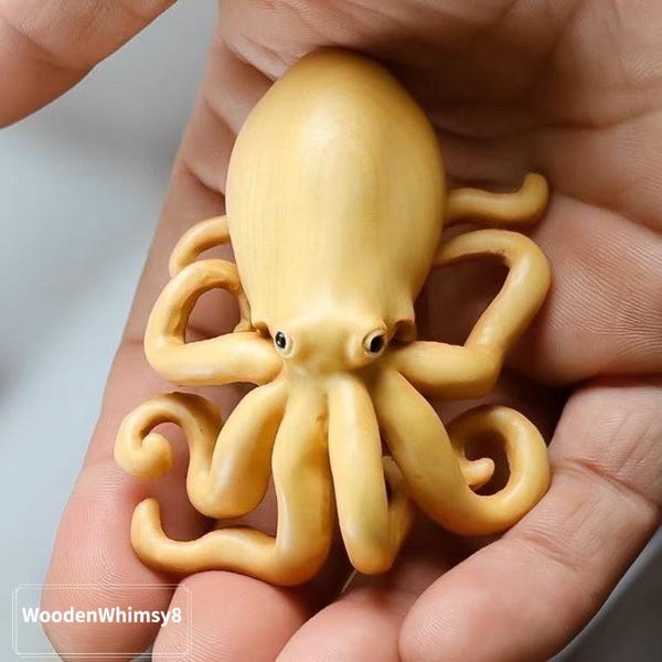 Figurilla de pulpo de boj, tallada a mano con tentáculos enroscados (tamaño de la palma de la mano)