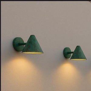 Aplique de pared artesanal de cobre oxidado, lámpara rústica marroquí para exteriores, accesorio de jardín vintage.