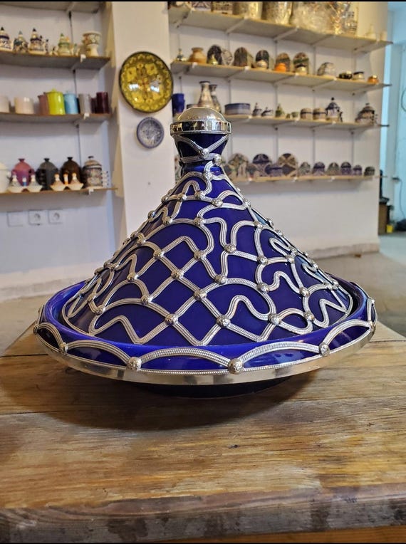 Moroccan Ceramic Tagine Pot – Hand-Painted Polychrome Earthenware Cooking & Decorative Bowl-poterie