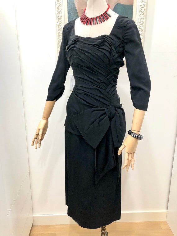 Vamp Vintage 50s Curve Hugging Little Black Dress… - image 10