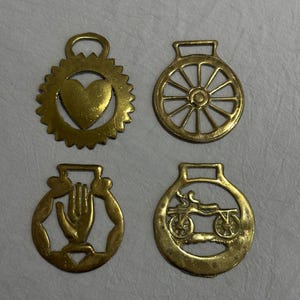 Vintage Horse Brass Selection Bicycle Heart Hand  Wheel Brass Ornament Harness Medallion Antique Brass Christmas Tree Decor Brass Wall Decor
