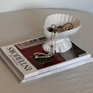 Vintage Decorative Ceramic Shell Bowl Shell Soap Dish  Vintage Shell Trinket Bowl Shell Jewellery Bowl Tray Vintage Home Decor