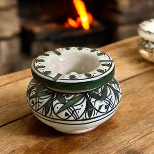 Handmade Ceramic Ashtray – Green & Black Leaf Design – Moroccan Style Pottery – Boho Home Decor Gift