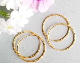 Genuine 9 Carat Gold 25mm Plain Hoop Earring Genuine 9 Carat Gold 25mm Plain Hoop Earring