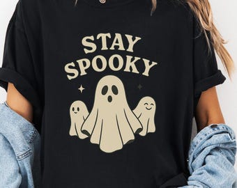 Stay Spooky Halloween Ghost T-Shirt – Cute Retro Ghost Tee for Women, Spooky Season Shirt, October Fall Shirt, Funny Ghost Graphic Tee