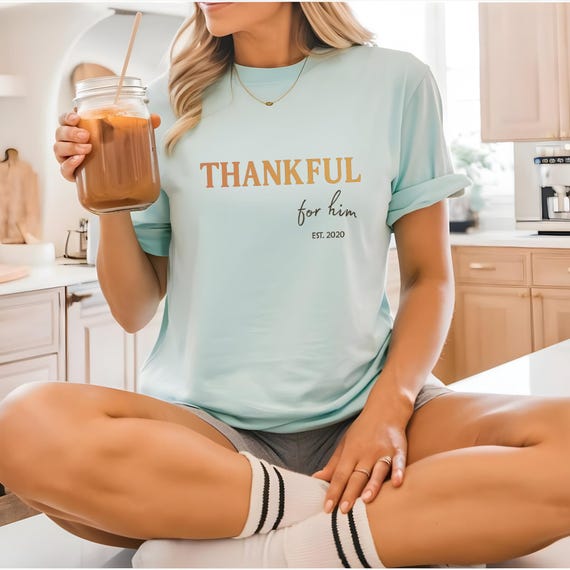 Custom Thankful for Him Her Thanksgiving Shirts – Matching Couple Fall T-Shirts with Est. Date – Personalized Fall Anniversary Gift