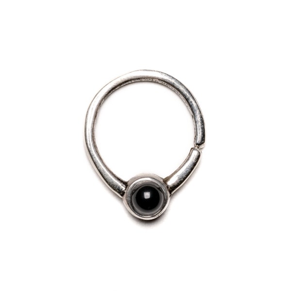 Devika septum ring met edelsteen, 1 mm (18 g) sterlingzilveren naadloze piercingring zwarte onyx / turkoois / kristal / opaal