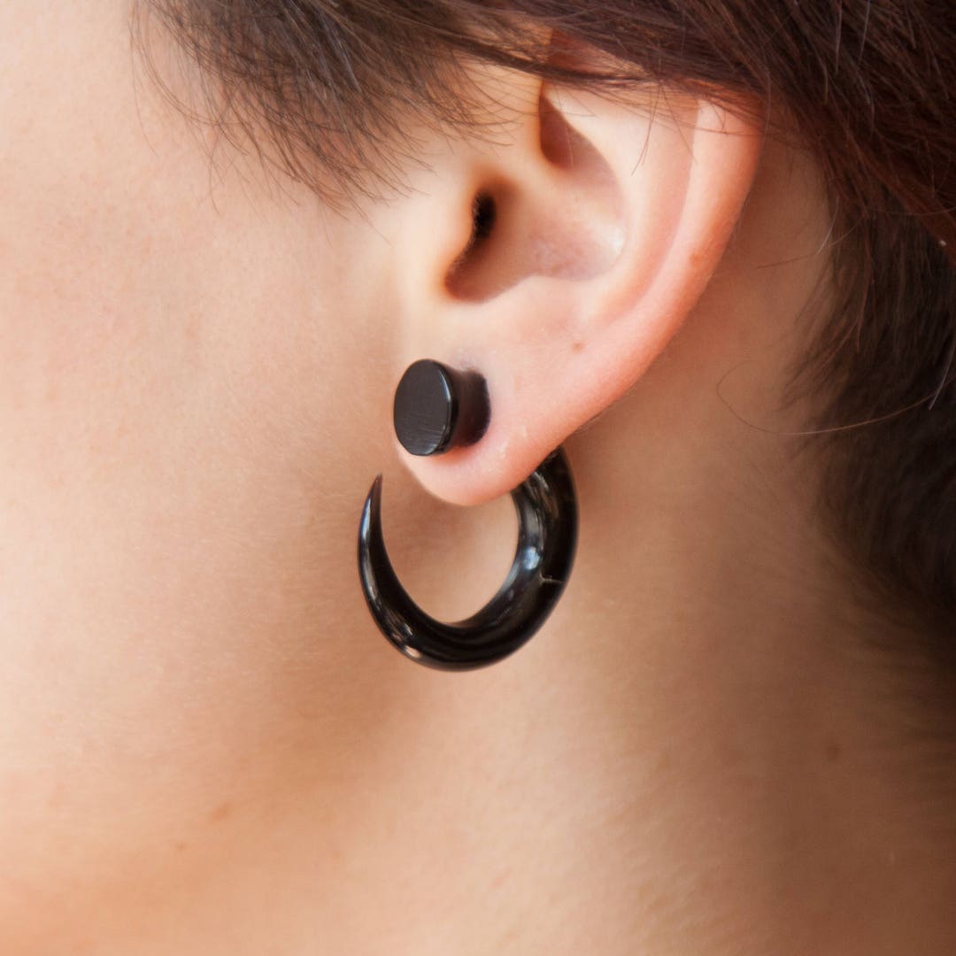 Curved Horn Ear Stretcher, Stretching Earlobes, Gauge Earrings, Gauge