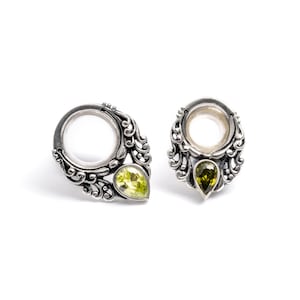 Maharishi plug tunnel with Peridot, ear tunnel gauge 8mm (0g) - 16mm (5/8g) boho tribal plugs and tunnels, gauge Jewelry, PRICE PER SINGLE