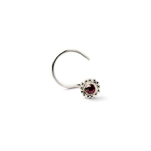 Silver flower nose stud with Garnet, dainty gemstone screw nose stud, tiny nose post handmade unique nose rings and studs, nose jewelry